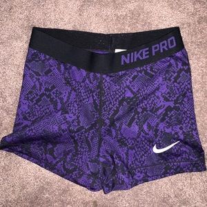 women’s nike pros